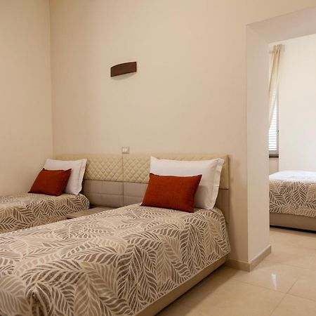 Opera 5 Hotel Napoli Ngoại thất bức ảnh