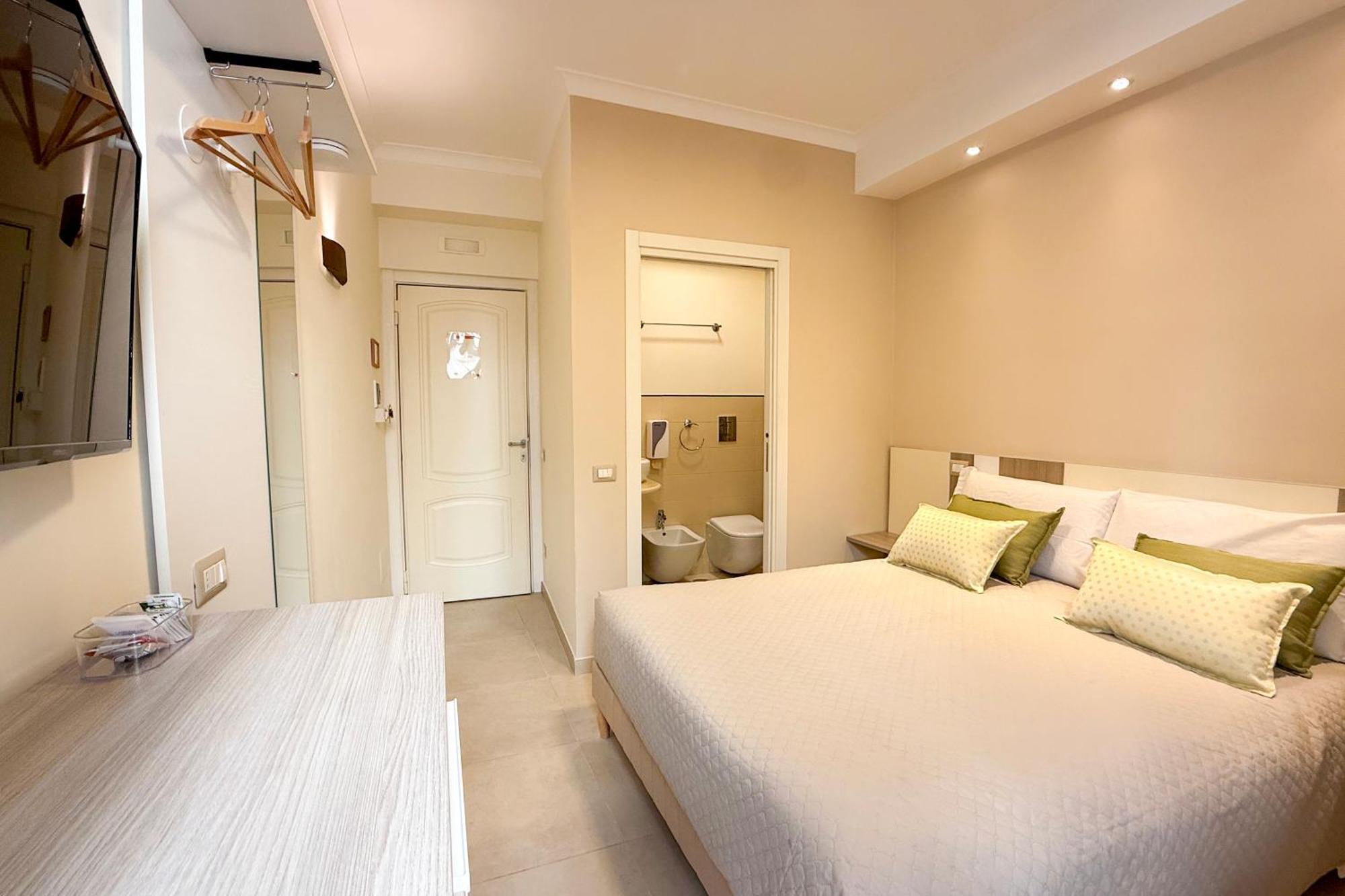 Opera 5 Hotel Napoli Ngoại thất bức ảnh