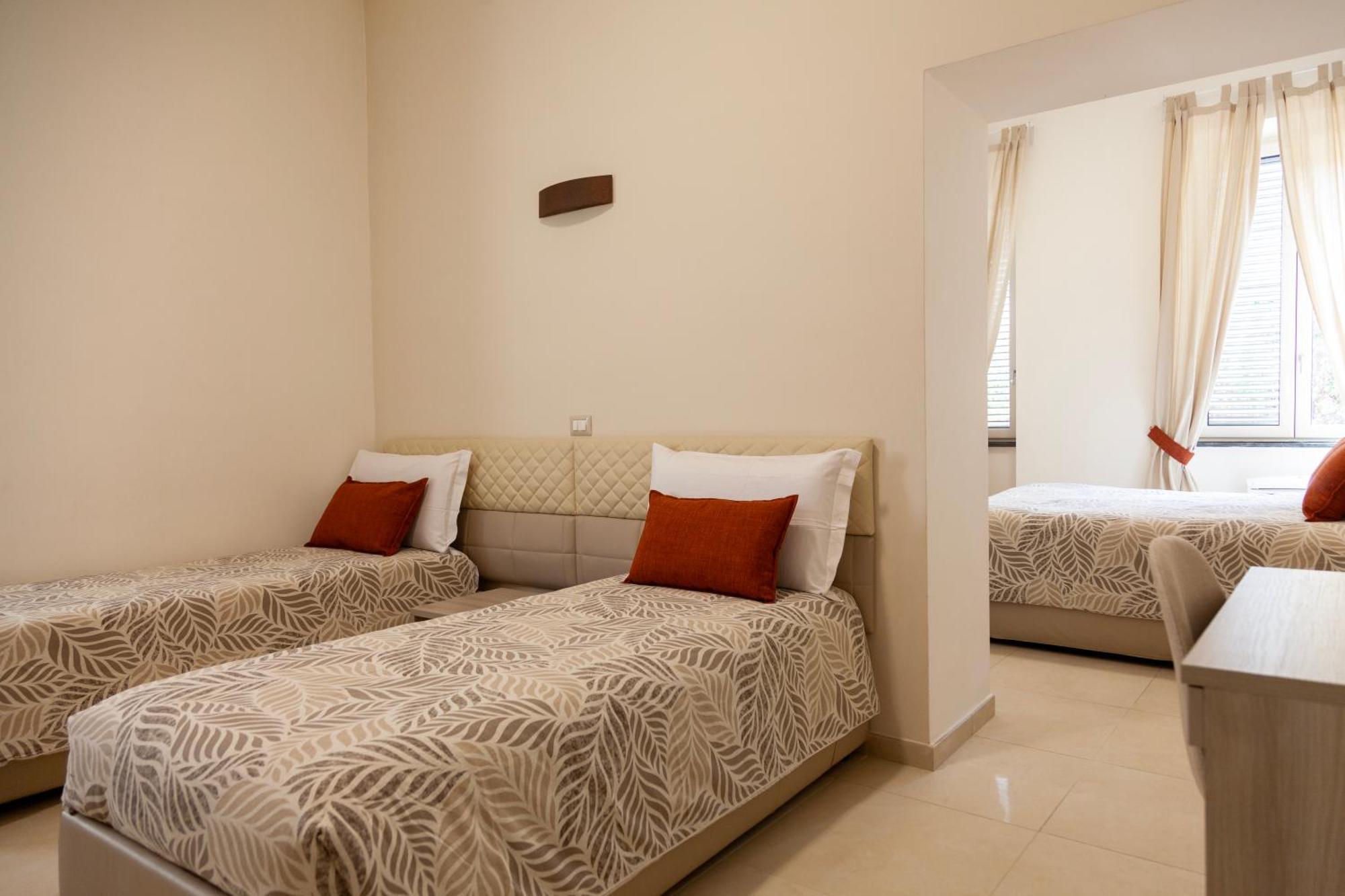 Opera 5 Hotel Napoli Ngoại thất bức ảnh