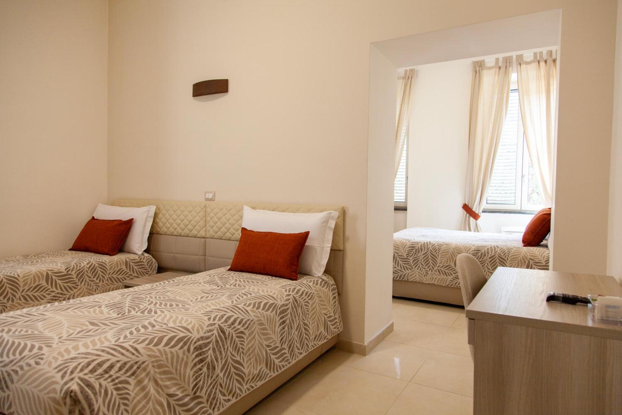 Opera 5 Hotel Napoli Ngoại thất bức ảnh