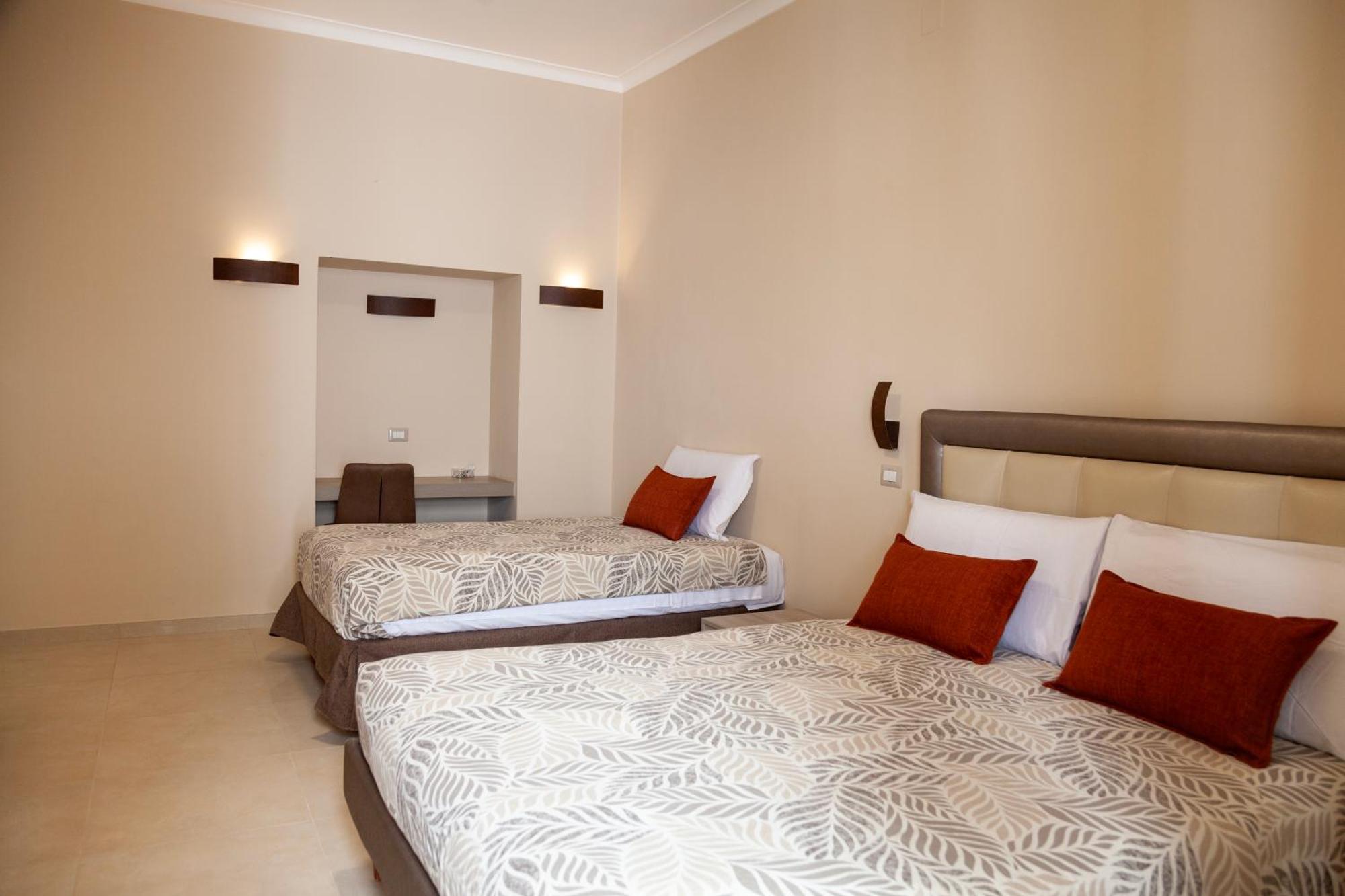 Opera 5 Hotel Napoli Ngoại thất bức ảnh