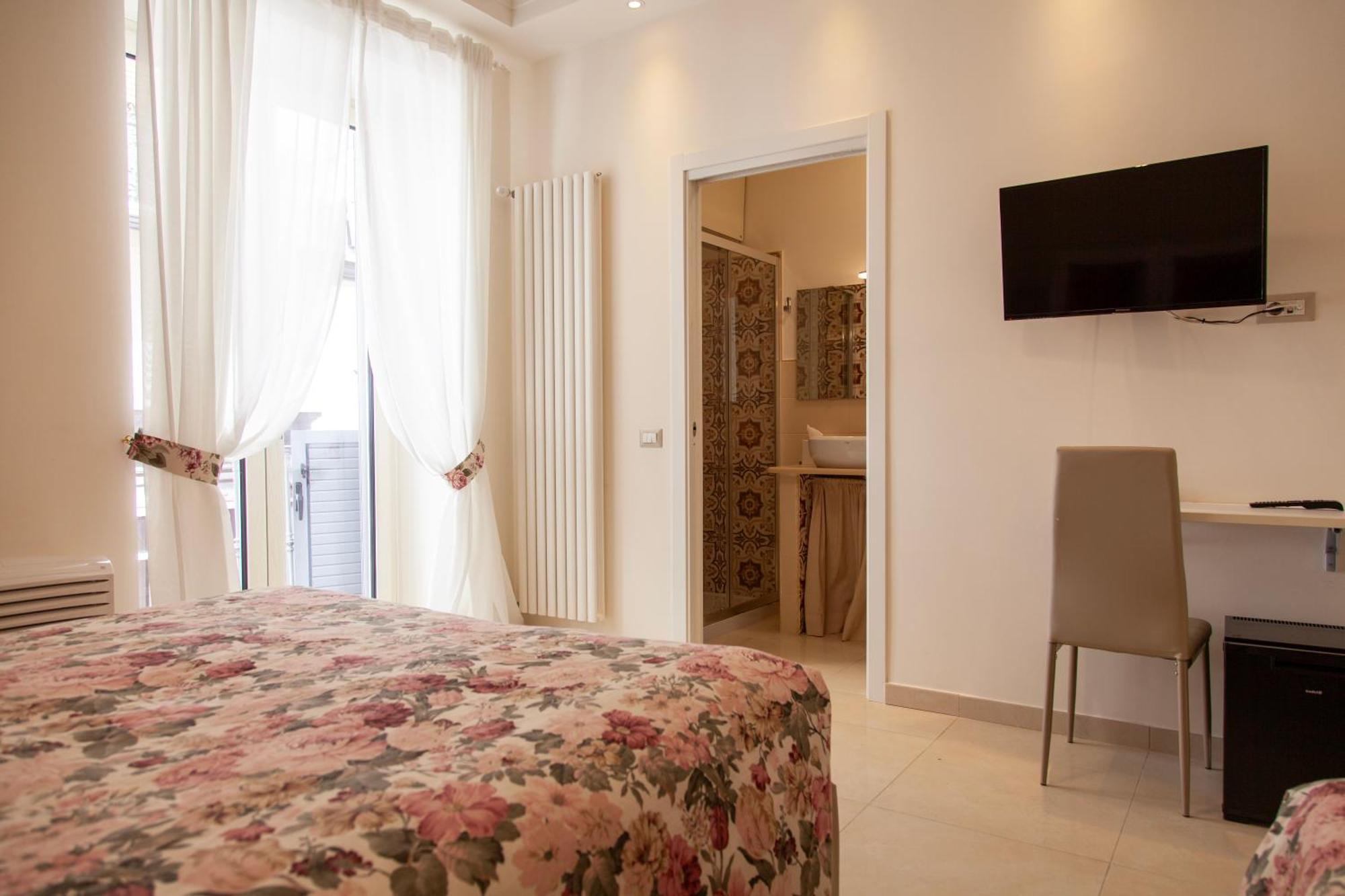 Opera 5 Hotel Napoli Ngoại thất bức ảnh